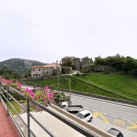 Apartments Plomin プロミン