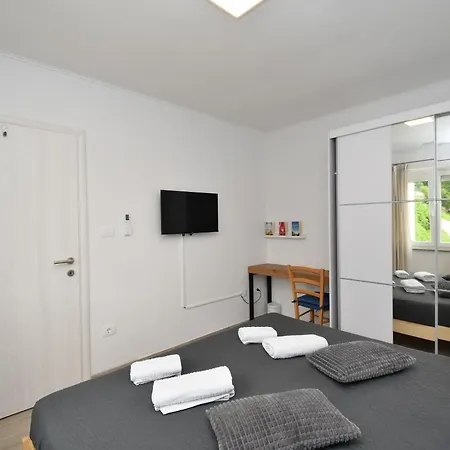 Apartamento Apartments Plomin *