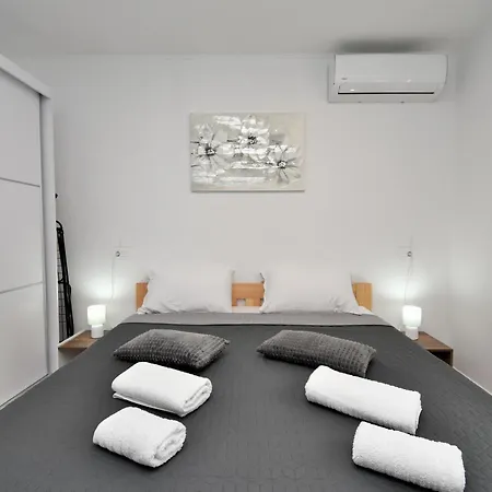 Apartments Plomin Daire Plomin