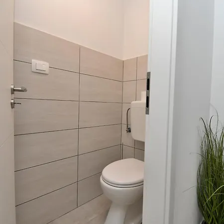 Apartments Plomin *
