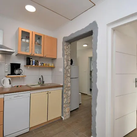 Daire Apartments Plomin *