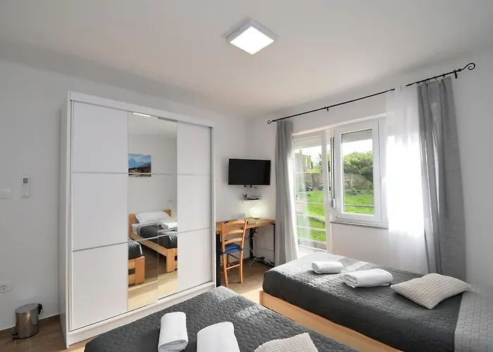 Apartments Plomin Lejlighed *