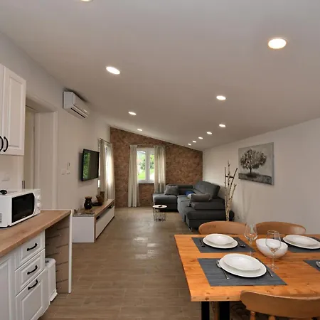 شقة Apartments Plomin