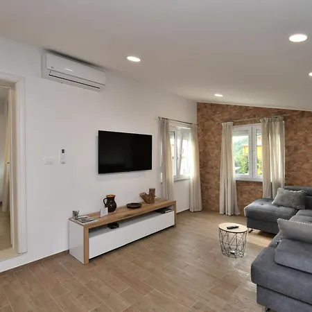 شقة Apartments Plomin بلومين